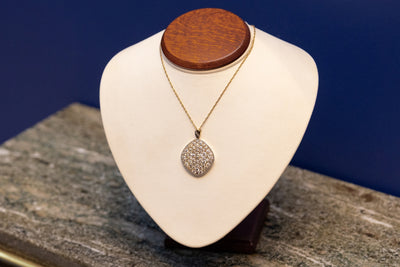 Złota zawieszka 18k z diamentami